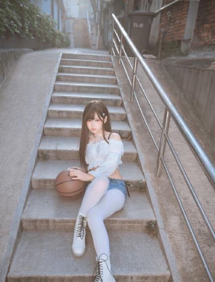 她美丽