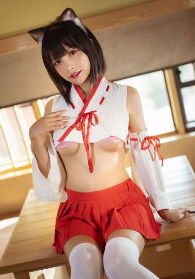 绝美剑仙张开玉腿呻吟小说