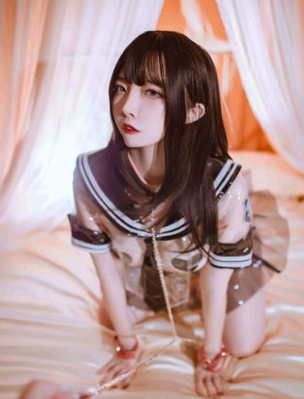 月半爱丽丝